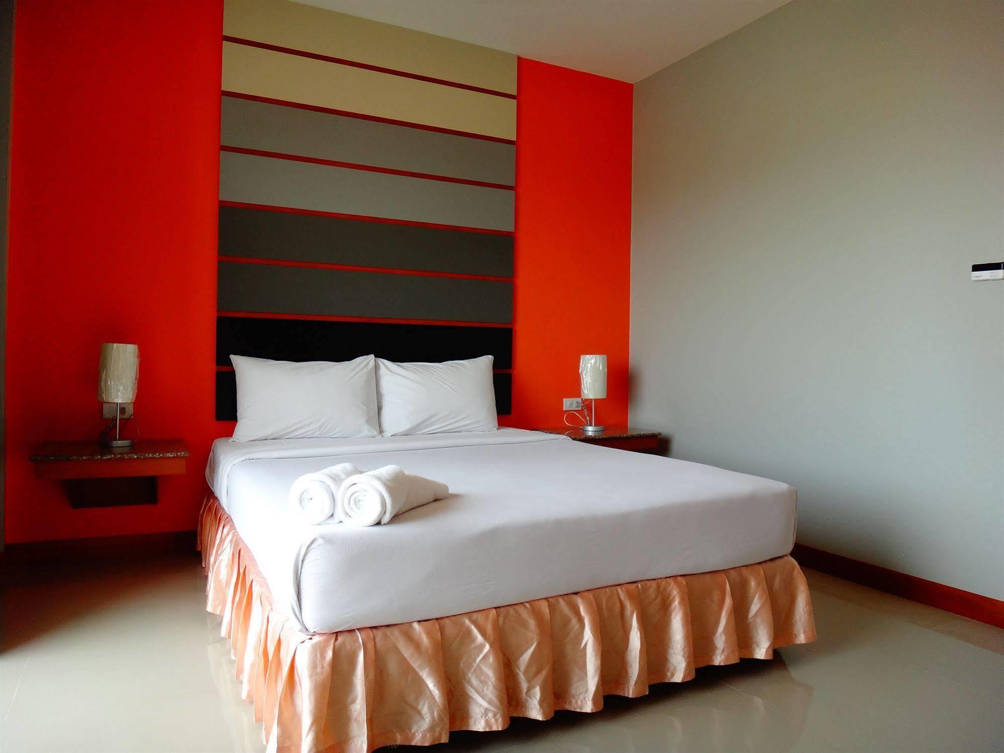 Phangan Pearl Hostel Haad Rin Dış mekan fotoğraf